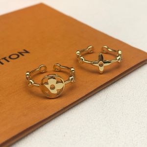 Louis Vuitton Idylle Blossom Open Rings Set In Metal Gold