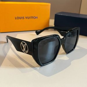 Louis Vuitton LV Circle Square Sunglasses In Acetate Z2788E Black